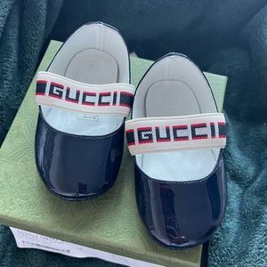 Gucci baby shoes